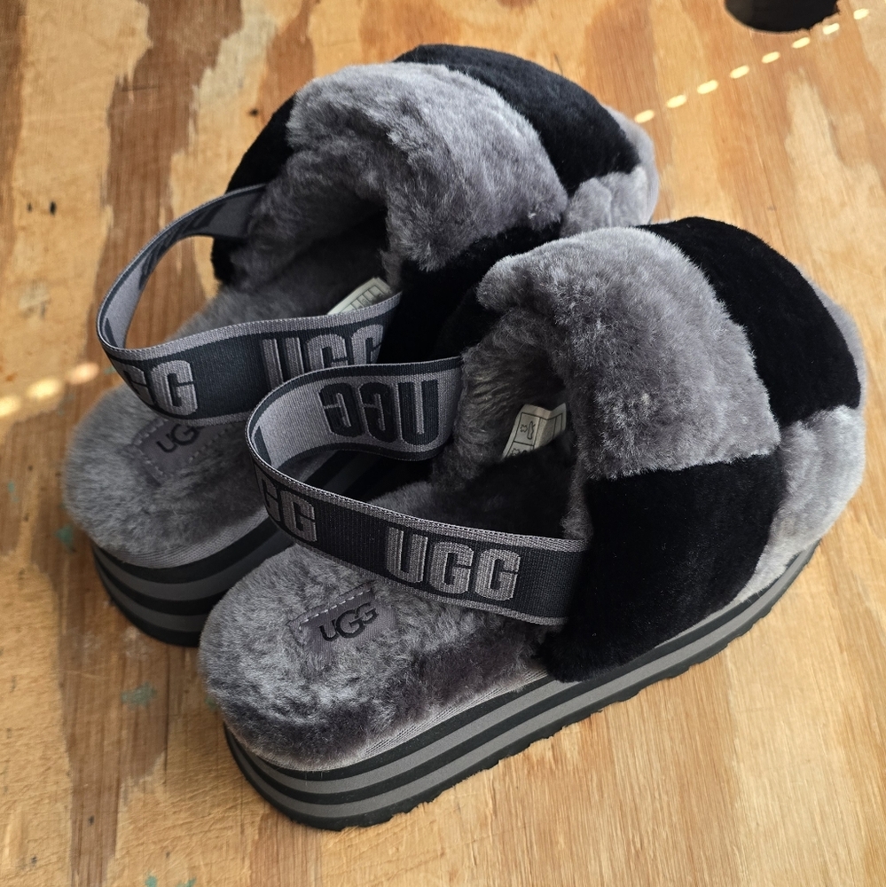 UGG Platform Checkered Black Gray Size 6